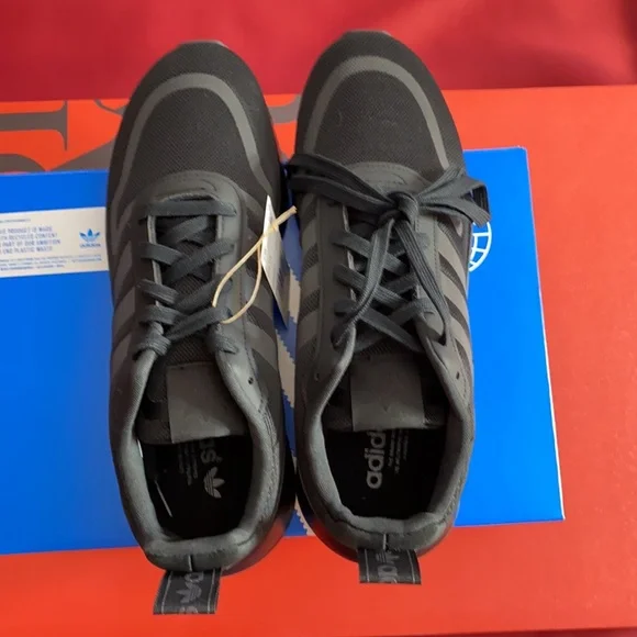 Men Adidas - Picture 7 of 8